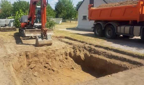 Terrassement d'une piscine à Nevers
